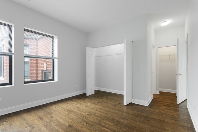Building Photo - 7528 N Seeley Ave