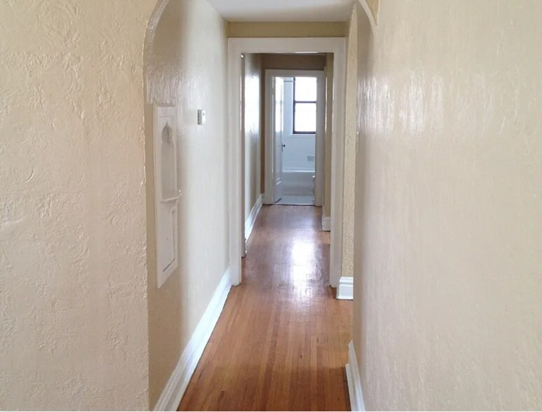 Building Photo - 7551 Byron Pl