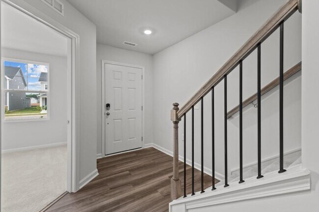 Building Photo - 720 Gimari Dr