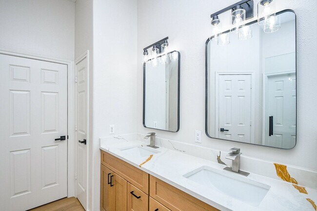 Building Photo - 20514 Mauve Orchid Way