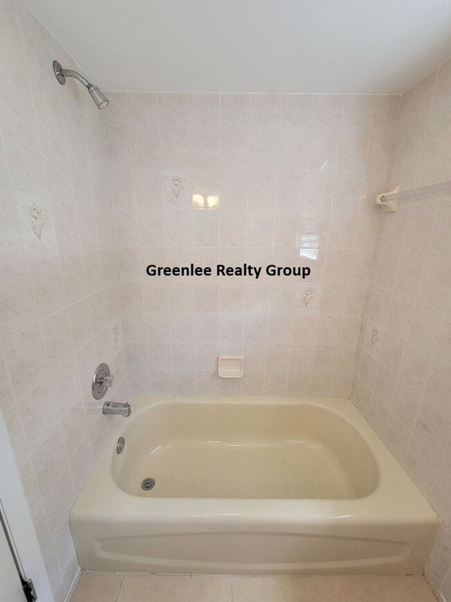 Building Photo - 2 Bed/2 Bath Condo in 55+ Community – Pool...