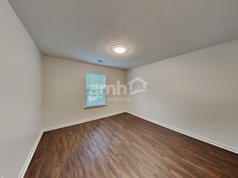Building Photo - 1137 Eastmill Cove