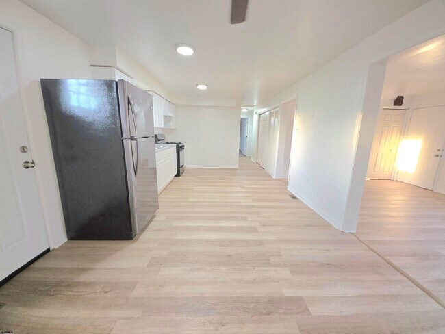 Building Photo - 1804 McKinley Ave