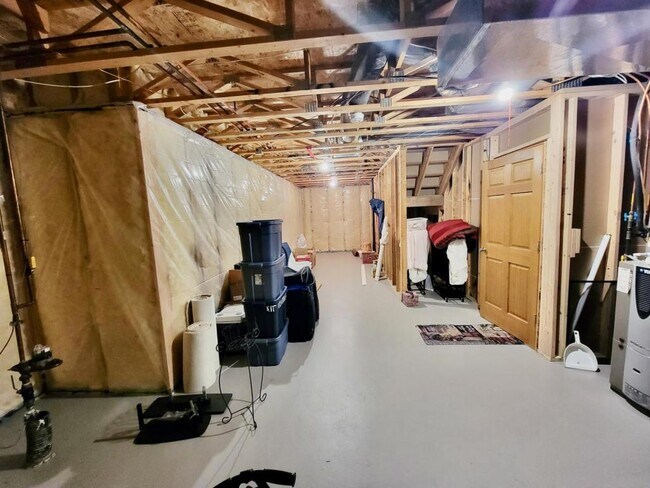 Building Photo - 29622 Gateway Ave