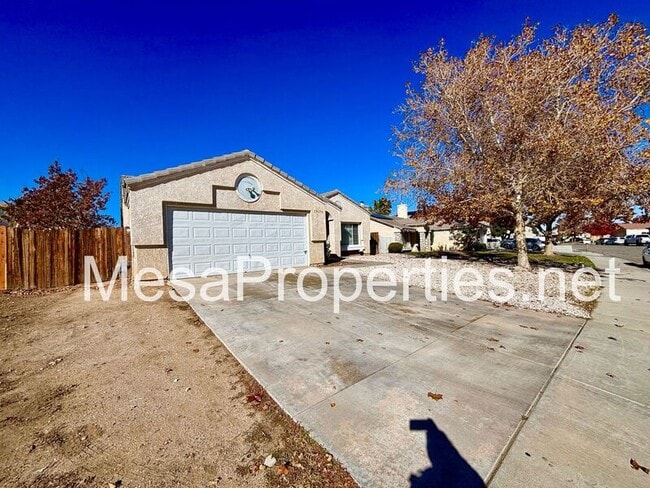 Building Photo - 13156 Bennington Dr