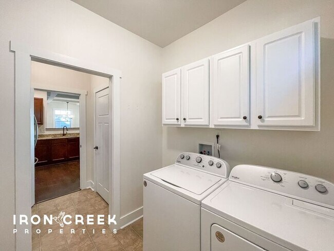 Building Photo - 24 Onteora Oaks Dr