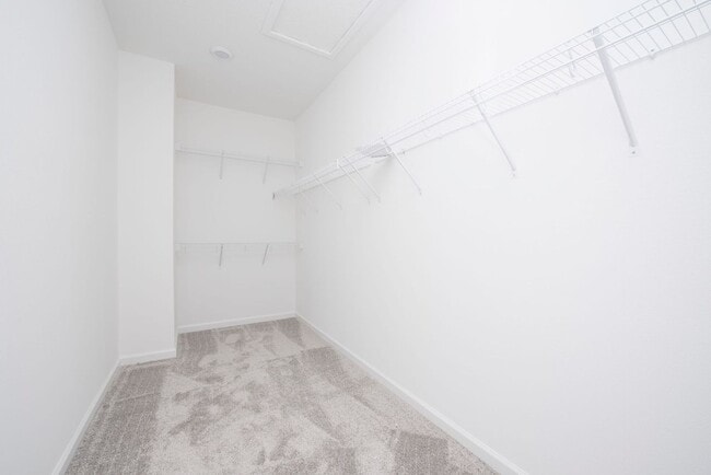 Building Photo - TOWNHOUSE 3 Bedrooms 2.5 Baths