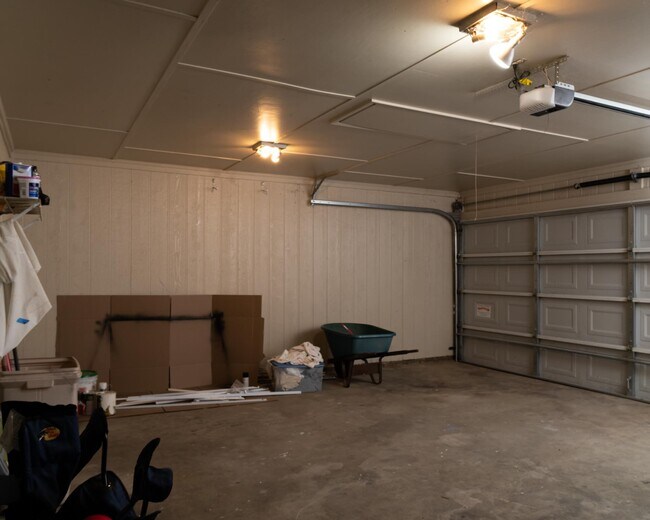 Building Photo - 43 Lee Road 983