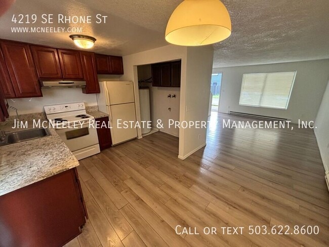 Building Photo - 4219 SE Rhone St