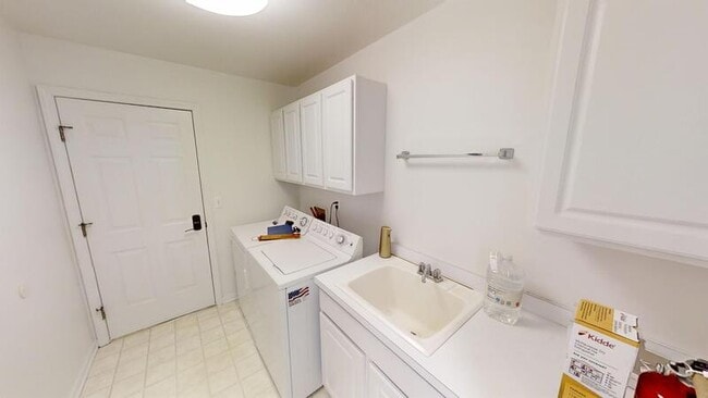 Building Photo - 3982 Bridle Pass