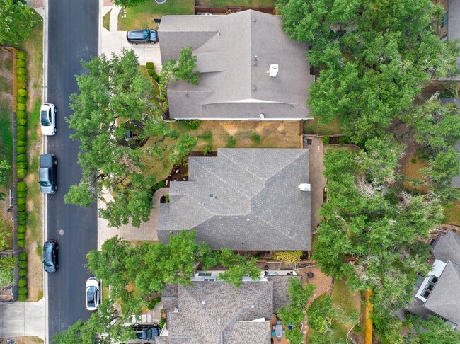 Building Photo - 7808 Alophia Dr