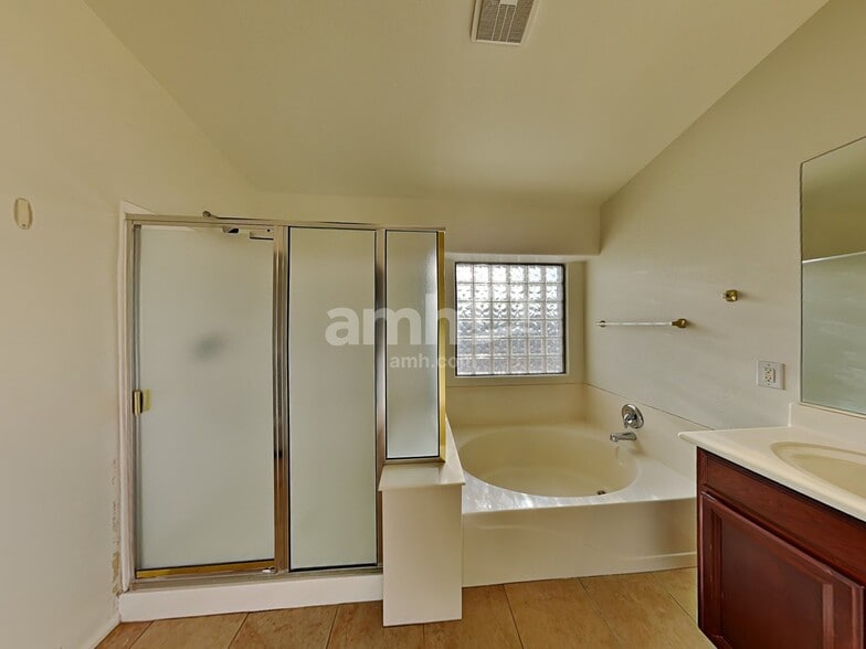 Building Photo - 17781 W Andora St