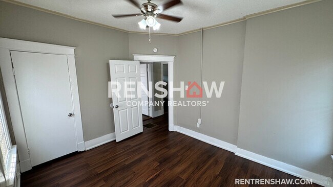 Building Photo - 696 Decatur St