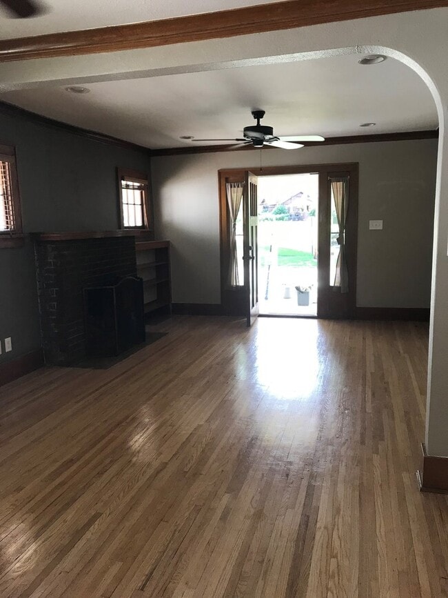 Building Photo - 3169 Dearborn Blvd