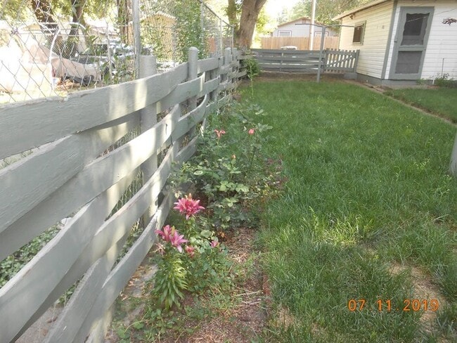Building Photo - Charming 2 Bedroom Home in Old Town Longmont!