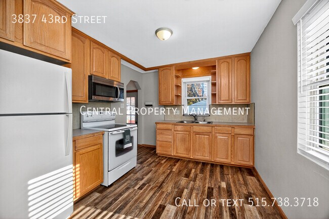 Building Photo - 3837 43rd St