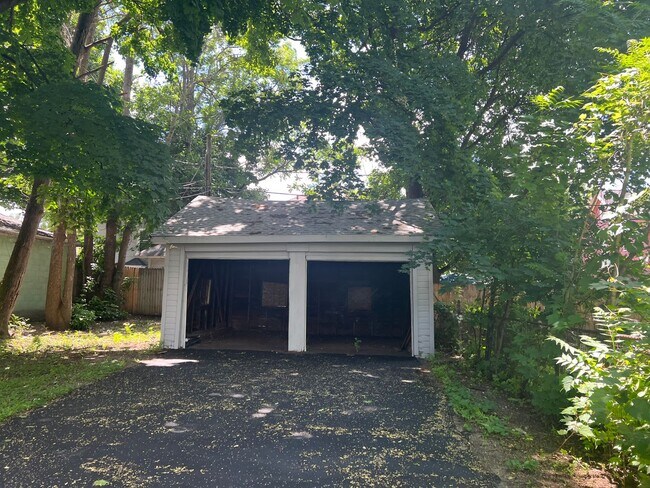 Building Photo - 21 Lehigh Ave