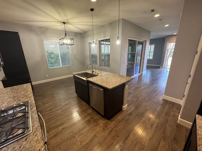 Building Photo - Single family North Natomas home | 3 bedro...