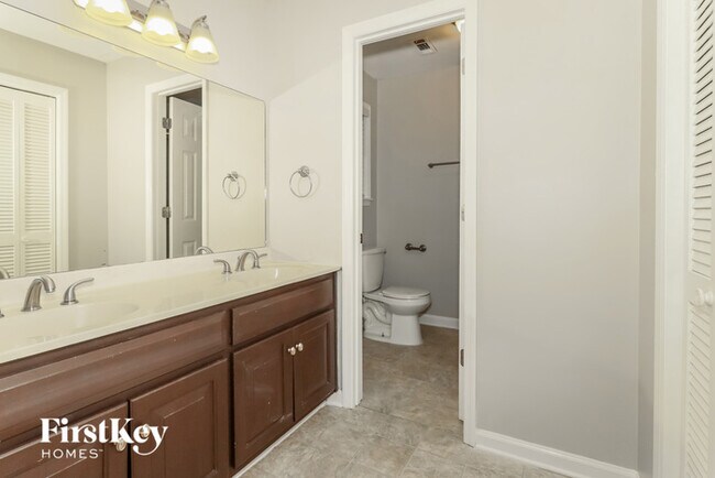 Building Photo - 3167 Lake Ranch Dr