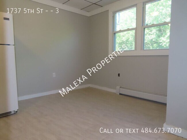 Building Photo - 1737 5th St