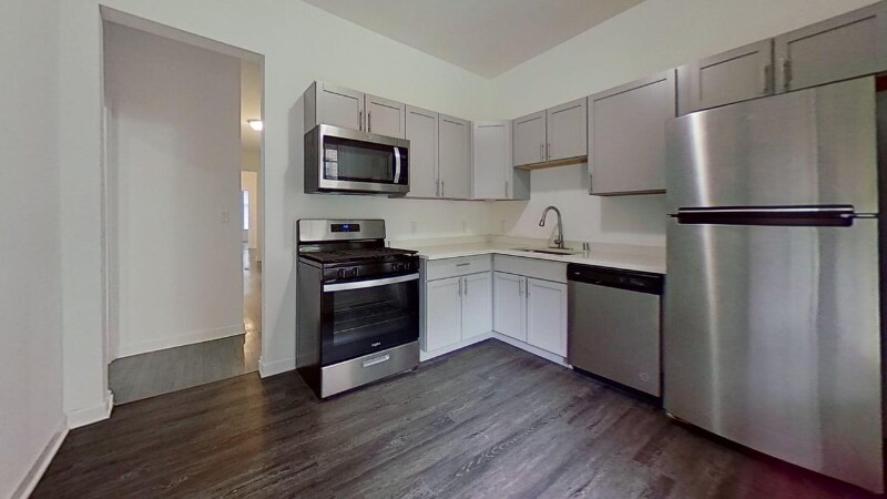 Building Photo - 2803 E Belleview Pl