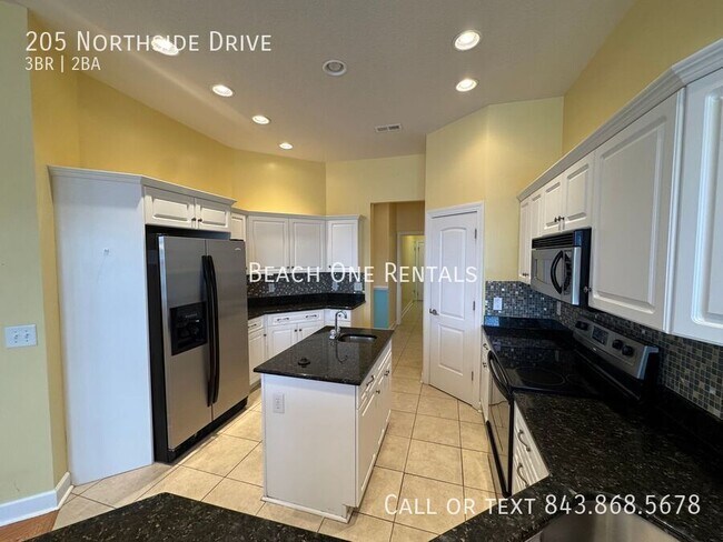 Building Photo - 205 Northside Dr