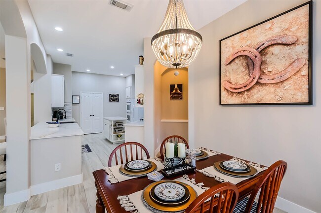 Building Photo - 10010 Forest Spring Ln