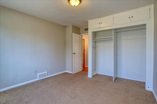 Building Photo - Ranch, no stairs, 1-car garage, fenced yar...