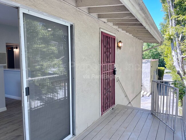 Building Photo - 360 N San Vicente Blvd