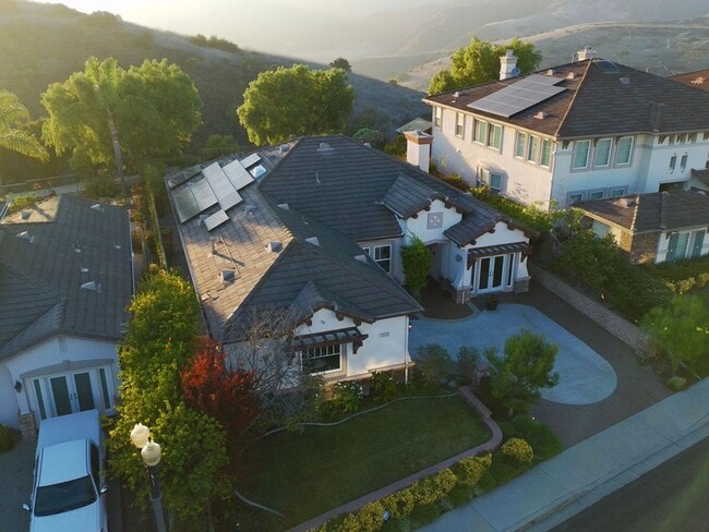 Building Photo - Spectacular Canyon-View Single-Level Home in Gated Hillcrest Estates!