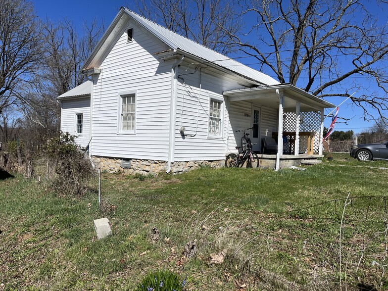 Primary Photo - 308 Giles Rd