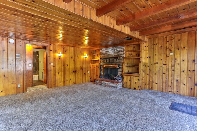 Building Photo - 23747 Shady Ln