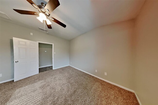 Building Photo - 21634 Falvel Lake Dr