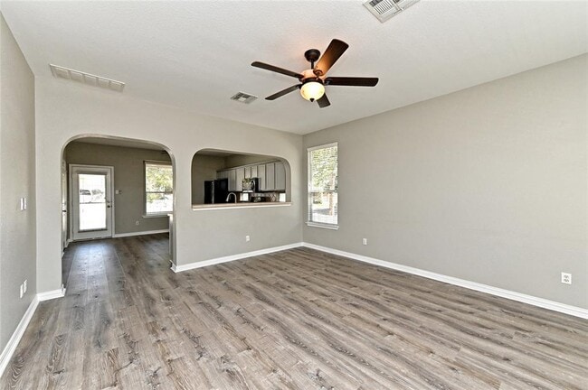 Building Photo - 1227 Cardigan St