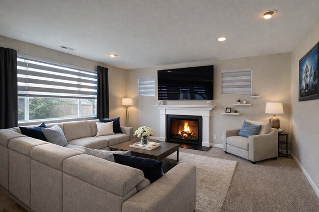 Building Photo - 34202 SE Ash St