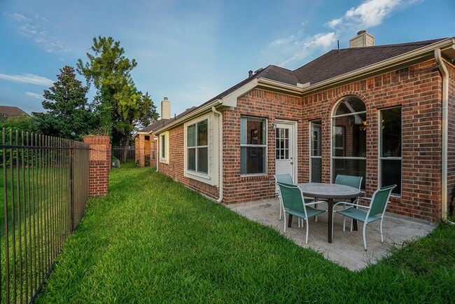 Building Photo - 18818 Dural Dr
