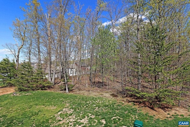 Building Photo - 37 Pine Needle Way