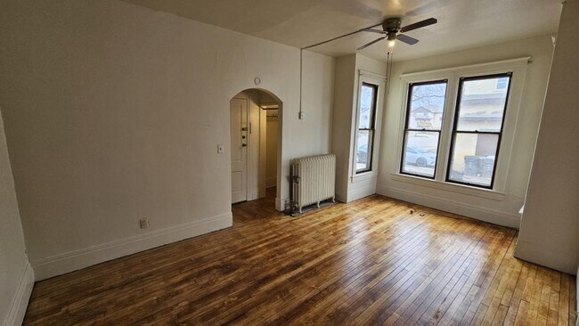 Building Photo - 1132 Vine St