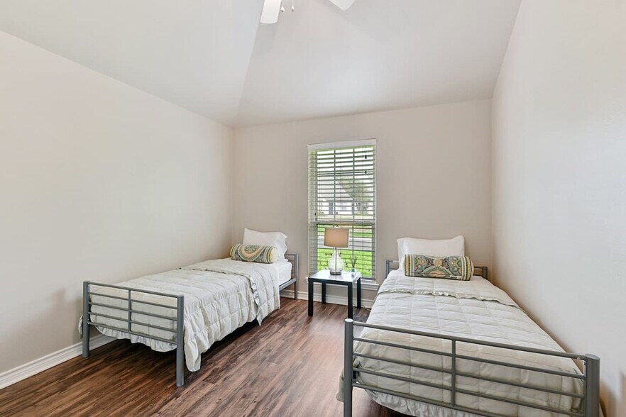 Building Photo - 103 Winter Park