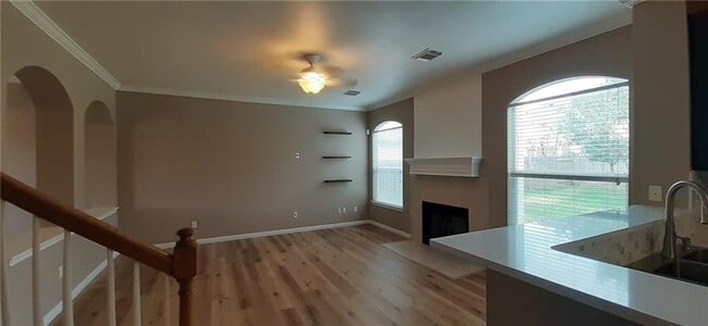 Building Photo - 9009 Mountain Mist Ln