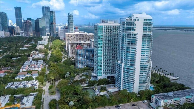 Building Photo - 2127 Brickell Ave