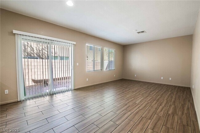 Building Photo - 3925 Meadow Foxtail Dr