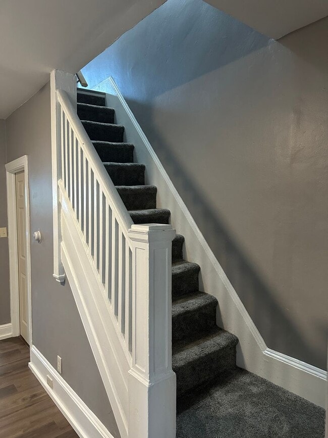 Building Photo - Beautiful Lancaster City 3 BR For Rent