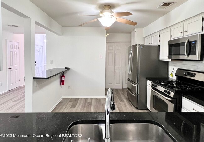 Building Photo - 430 Indigo Ct