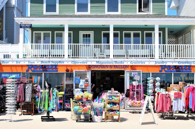 Building Photo - 12 Harris Ave