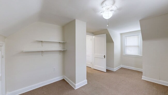Building Photo - Newly Renovated 2 Bed/1 Bath Home in Camp Taylor