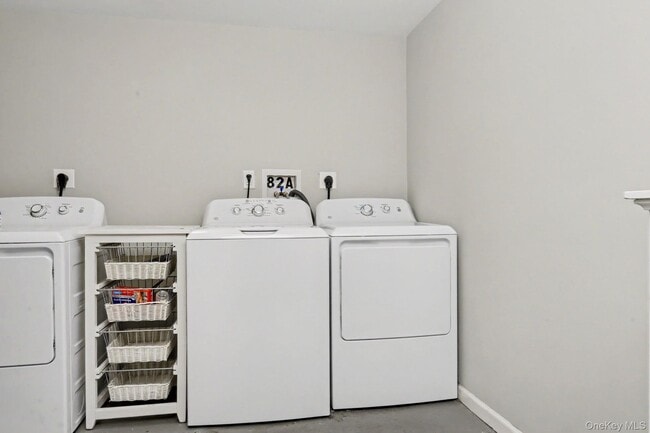 Building Photo - 82 Douglas Rd