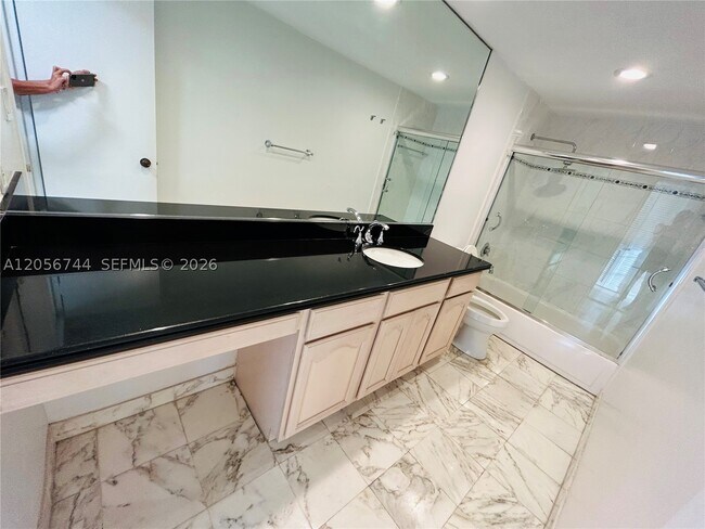 Building Photo - 5825 Collins Ave