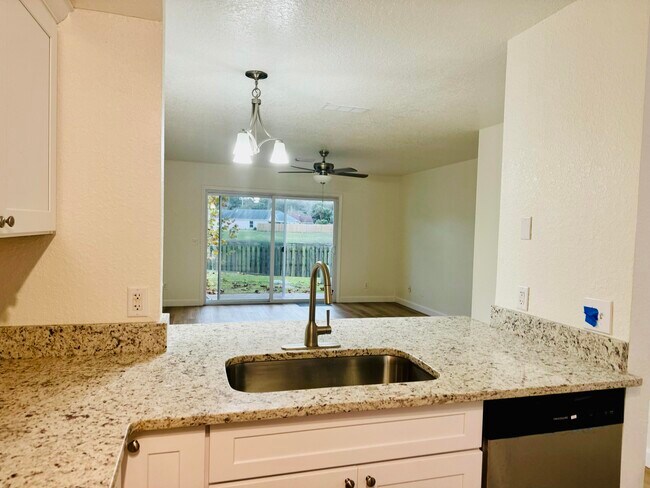 Building Photo - 138 McNeela Dr