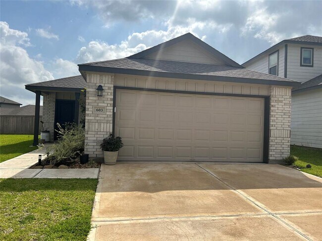 Primary Photo - 603 Levine Ct